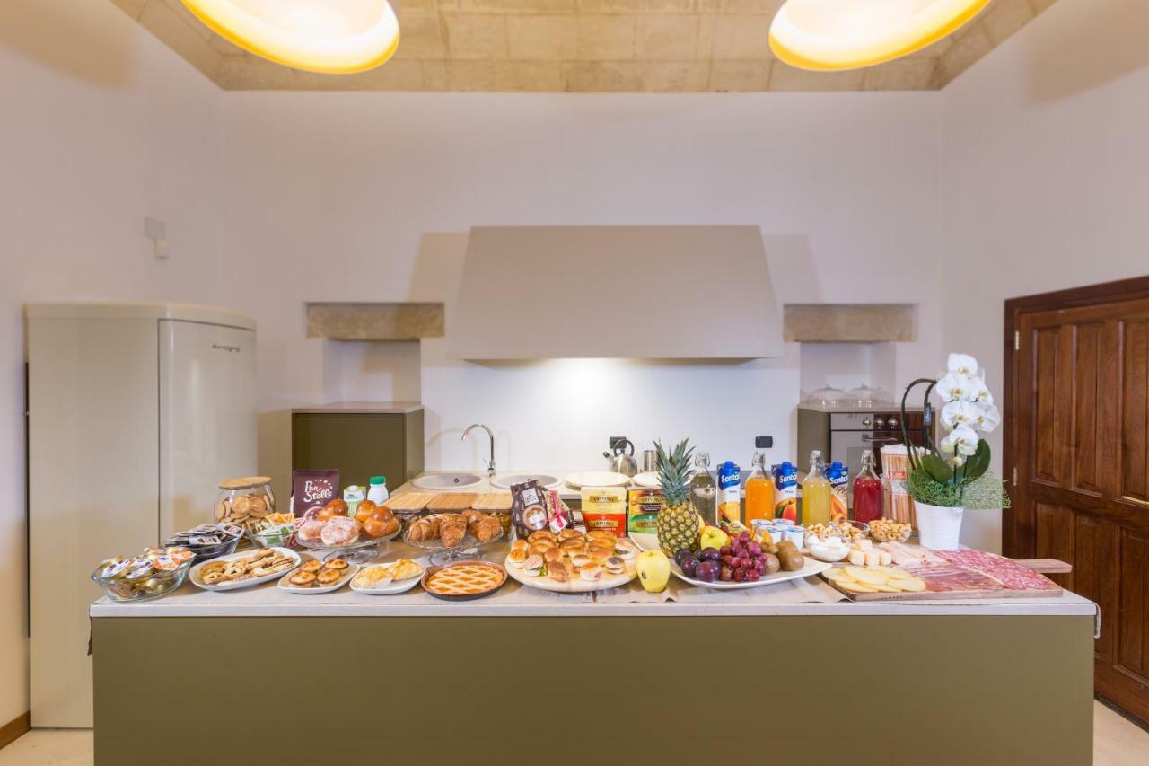 Bed and Breakfast Dimora Dei Salentini Lecce Exterior foto